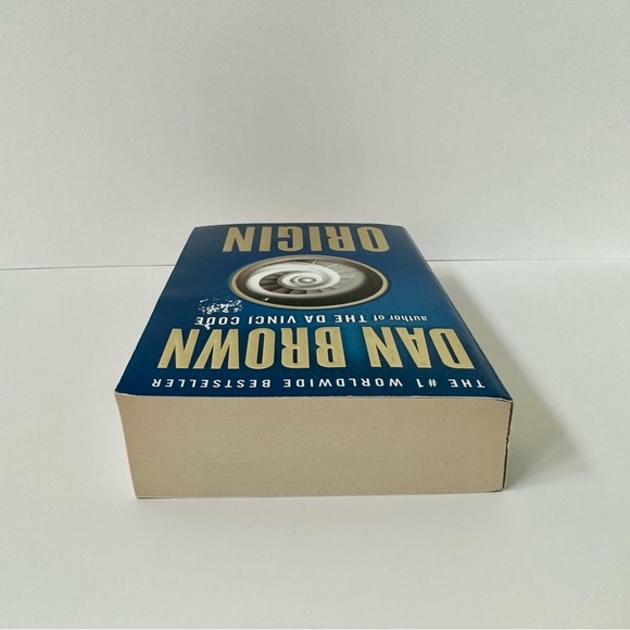 Origin by Dan Brown - New with flaws - Picture 9 of 10